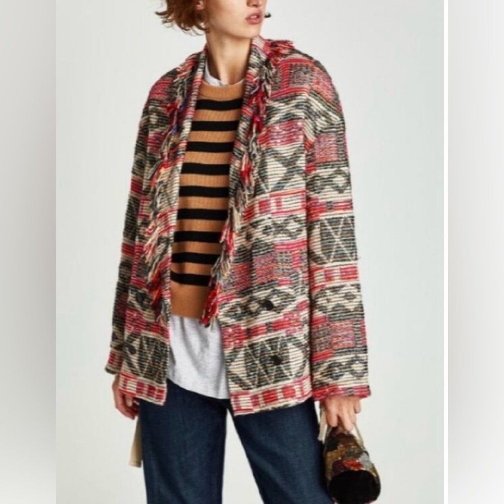 ZARA Aztec Print Fringed Jacket/Sweater Fringe on lapel and down the front. XS-S